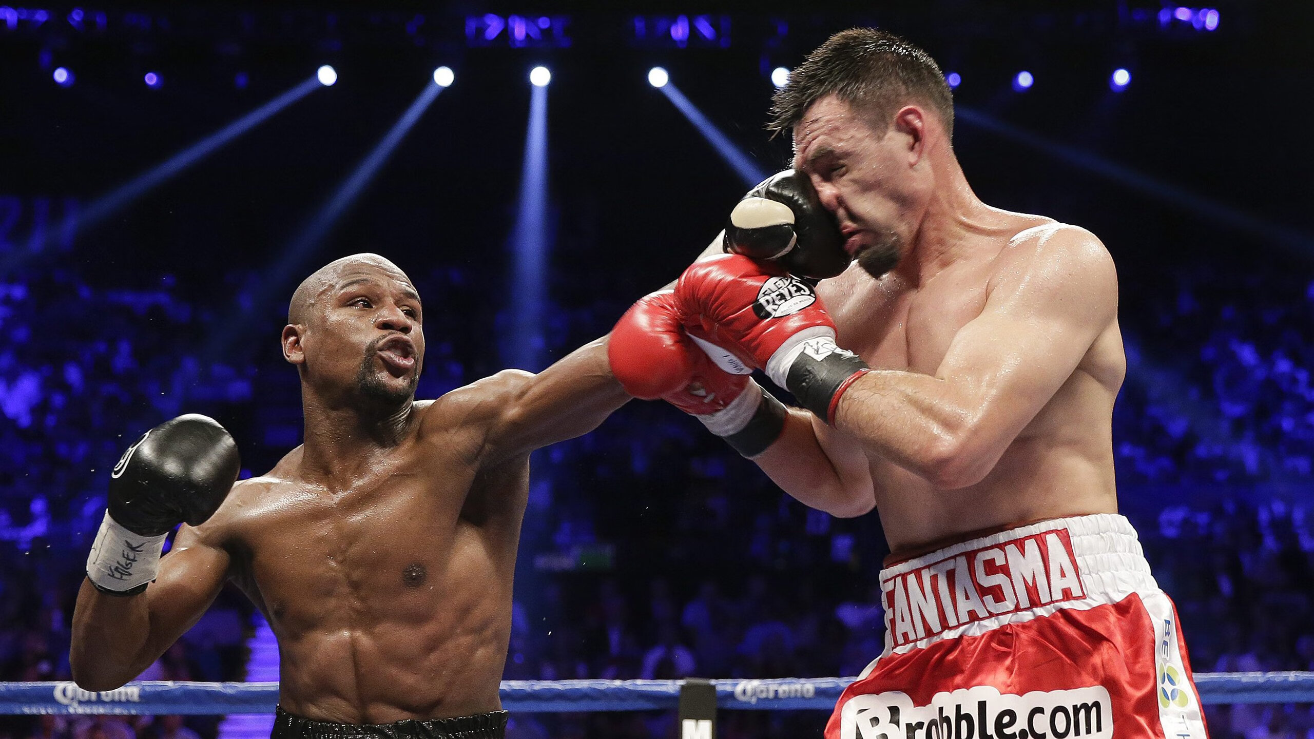 美国队接力队员齐心协力助力夺冠